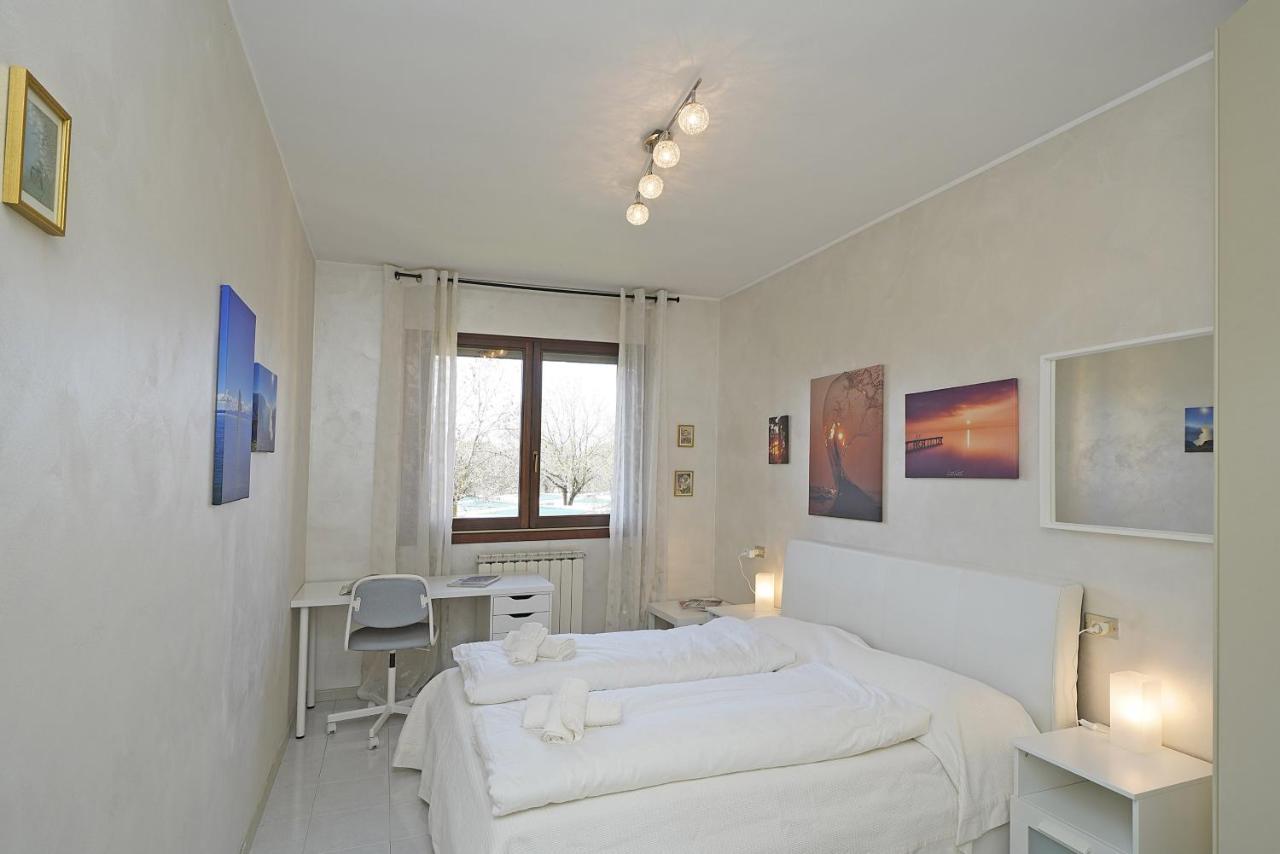 Casa Rudi - Gardagate Apartment Сирмионе Екстериор снимка