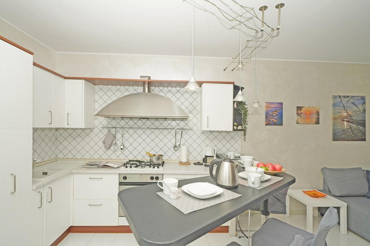 Casa Rudi - Gardagate Apartment Сирмионе Екстериор снимка