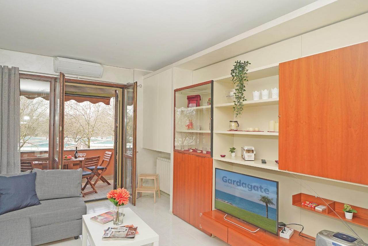 Casa Rudi - Gardagate Apartment Сирмионе Екстериор снимка